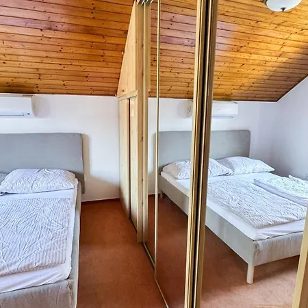 ヴィラ Luxury Near Prague Pool, Wellness, Garden *